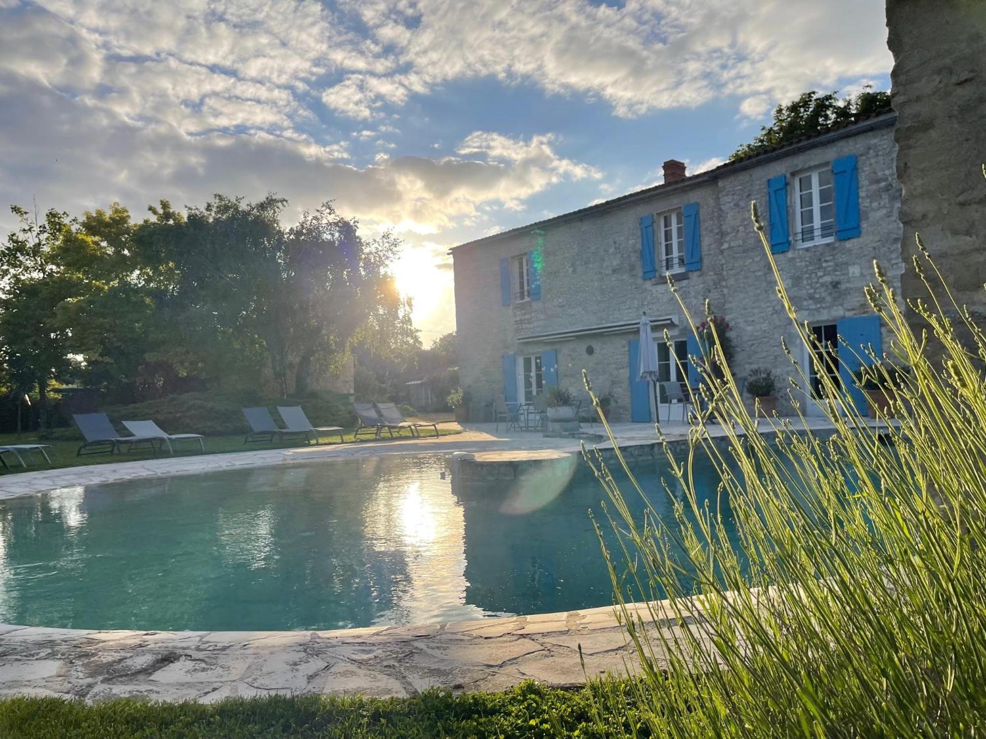 Dompierre-sur-MerLogis Saint Leonard住宿加早餐旅馆 外观 照片